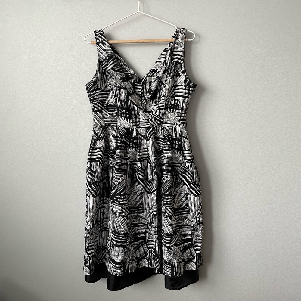 Coldwater Creek Black Abstract Stripe Fit Flare Sleeveless Midi Dress Size 10